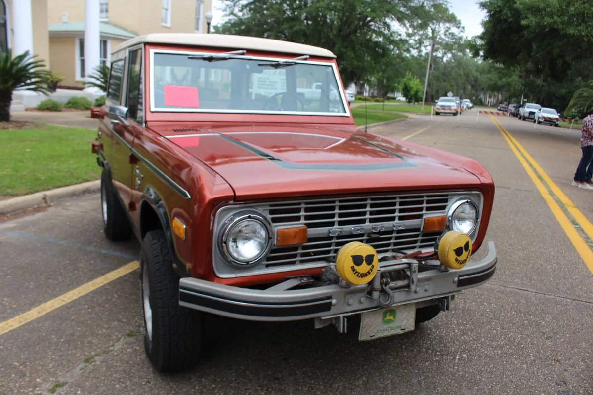 Ford Bronco (First Generation)